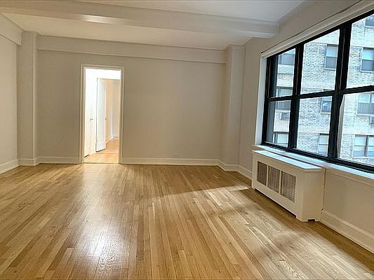 2nd image of 400 E 58th St APT 7G