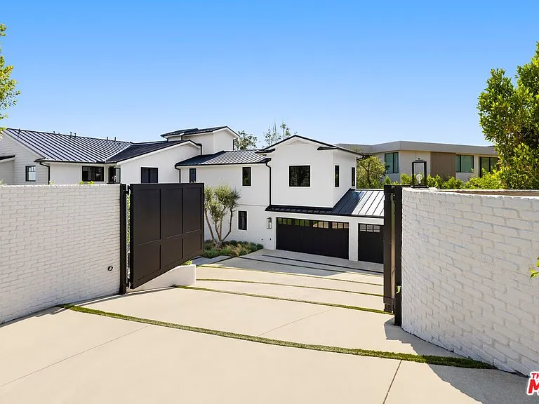 1744 Correa Way — Photo 33