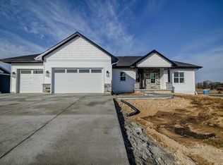 6687 Honeycomb Ln, Windsor, WI 53532
