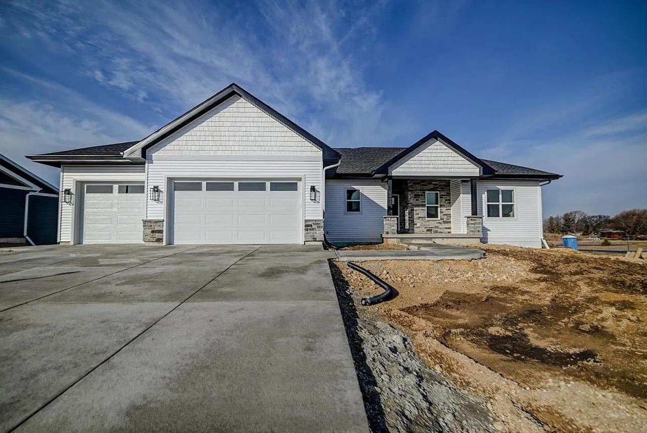 6687 Honeycomb Lane photo 1