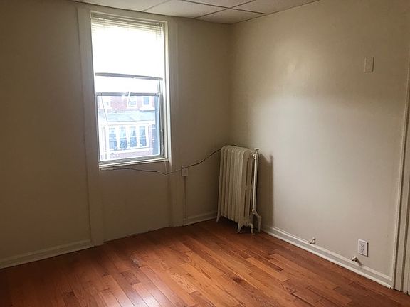 5th image of 30-20 46th St Floor 2