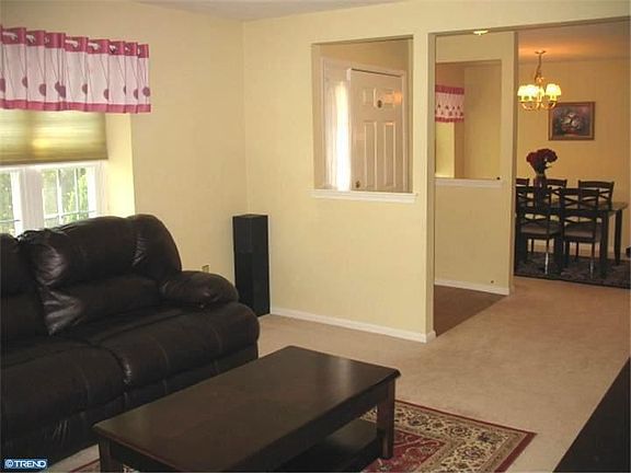 4th image of 271 Sequoia Dr