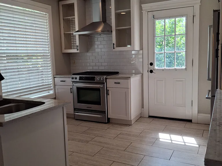 1349 Fillmore St — Photo 4