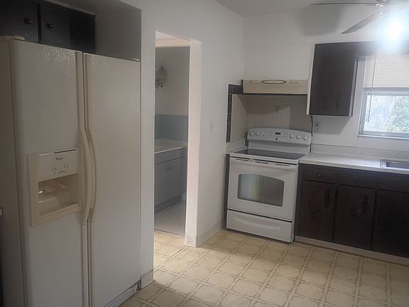 3rd image of 1383 John Anderson Dr