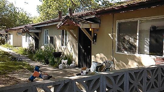 5th image of 3115 Crandall Ave
