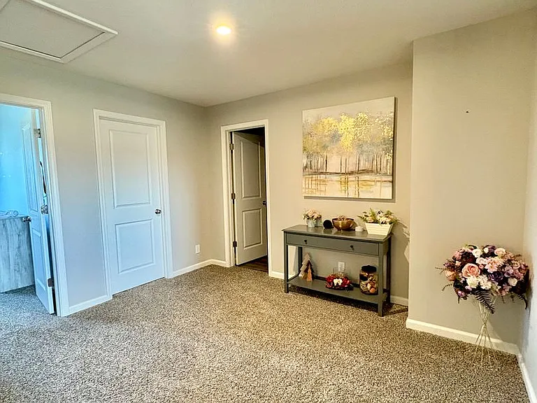 423 Wallingford St — Photo 14
