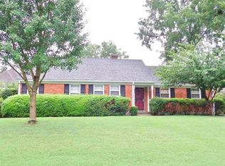 4767 Chickasaw Rd, Memphis, TN 38117