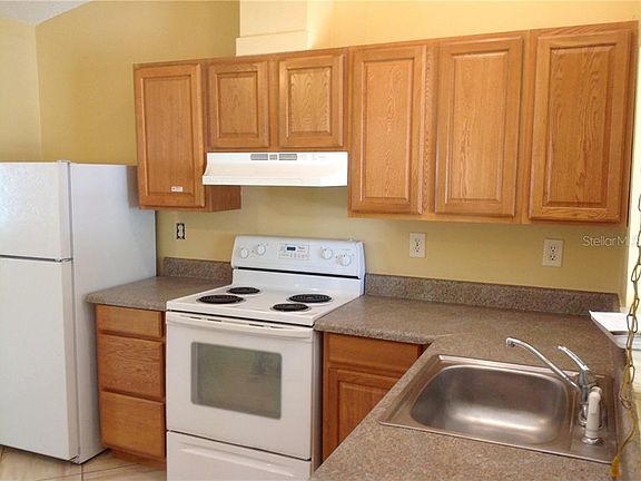 4th image of 12201/12203 Coral Reef Dr #1