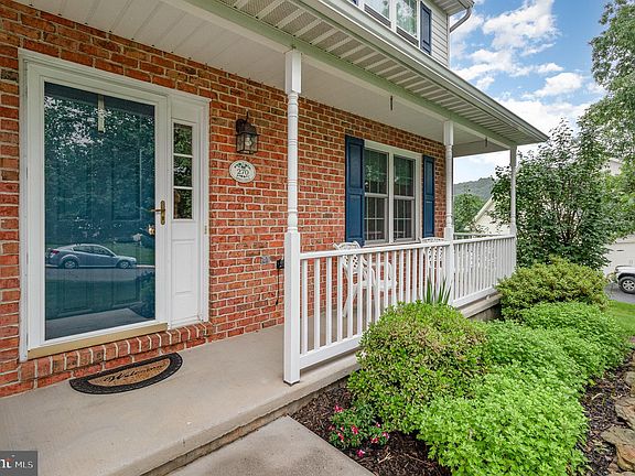 5th image of 270 Abbey Dr