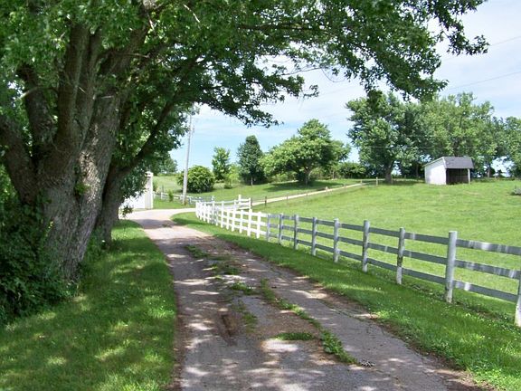 2nd image of 1866 Hinkston Pike