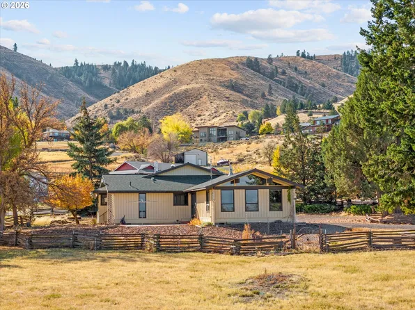 18079 Western Heights Ln, Baker City, OR 97814