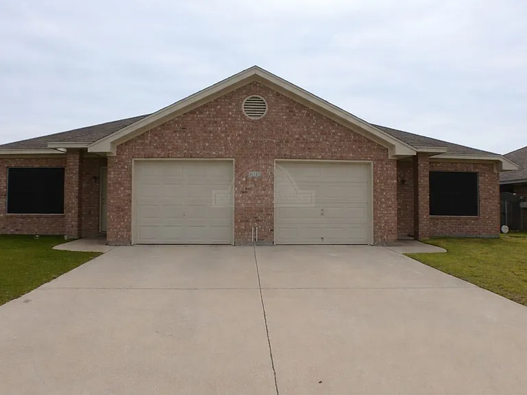 6212 Temora Loop — Photo 1