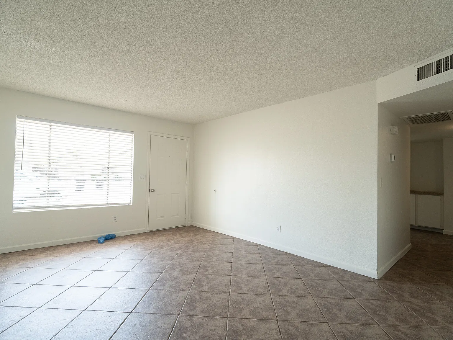 3642 West Carla Vista Drive - 1 — Photo 4