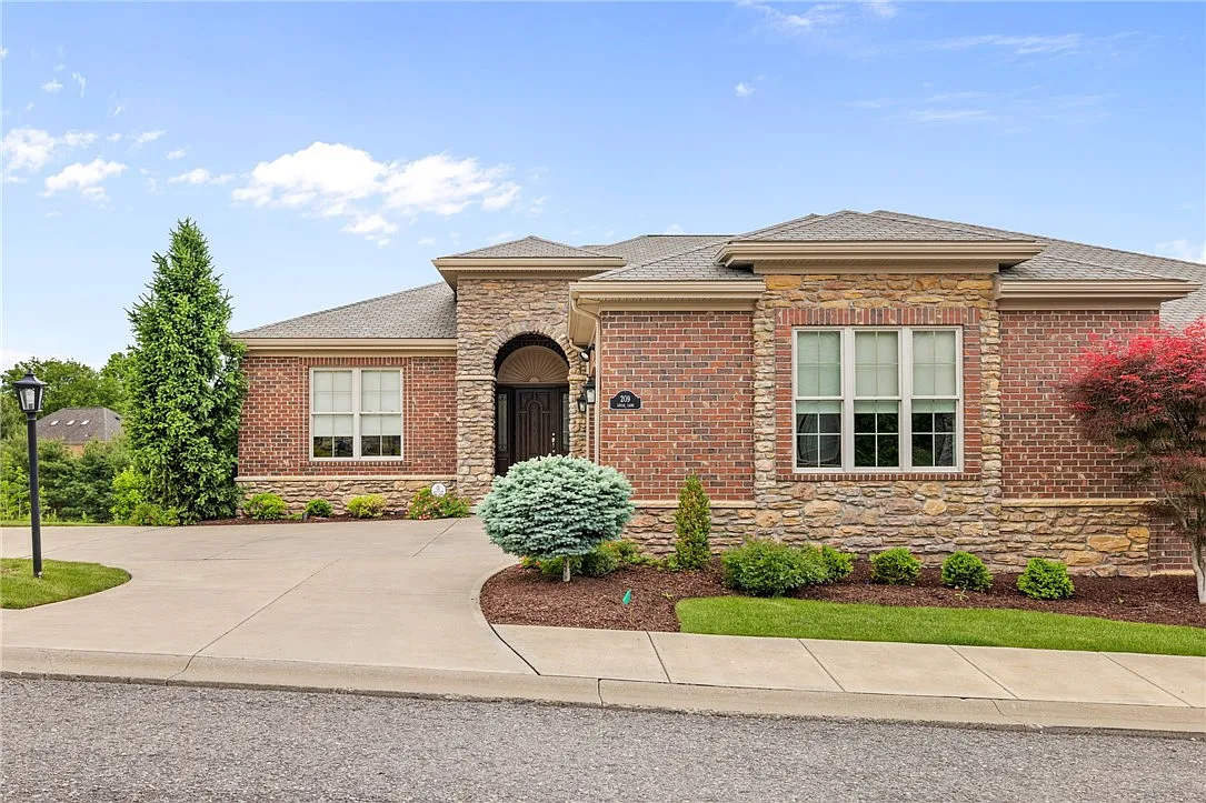 209 Lucca Ln photo 1