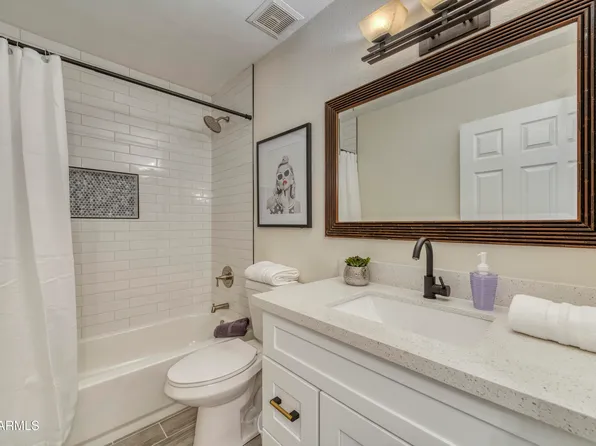 3229 N DESOTO Street, Chandler, AZ 85224