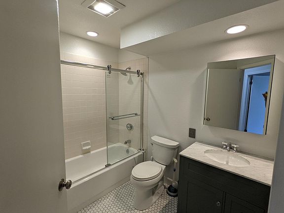 5th image of 547 Quailbrook Ct