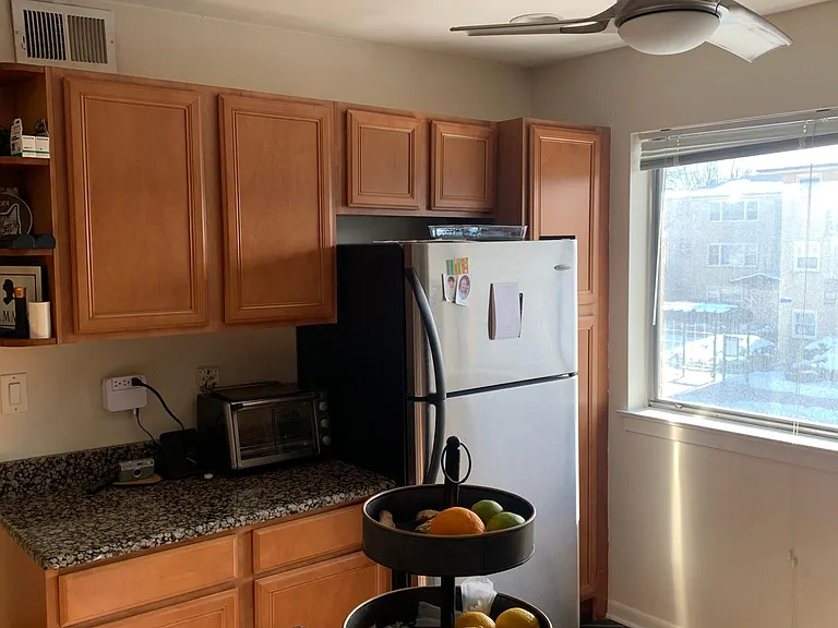 5254 N Neenah Ave #H — Photo 9