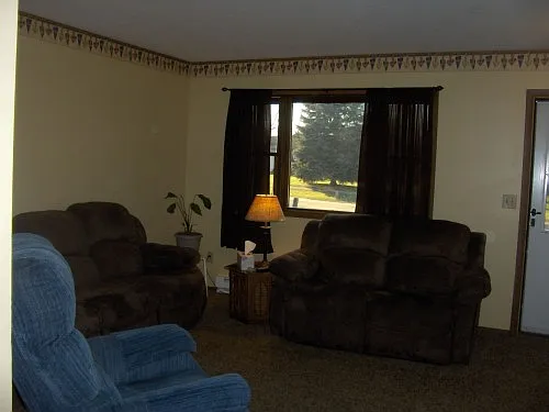 1639 Scarborough Dr photo 1