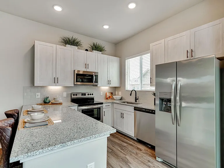 VLux Stoneridge — Photo 61