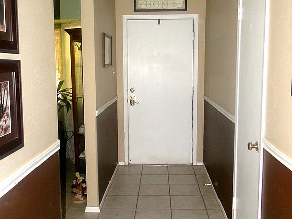 2nd image of 4419 Humble Ave