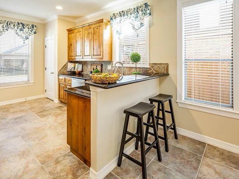 3922 Devrne Dr — Photo 10