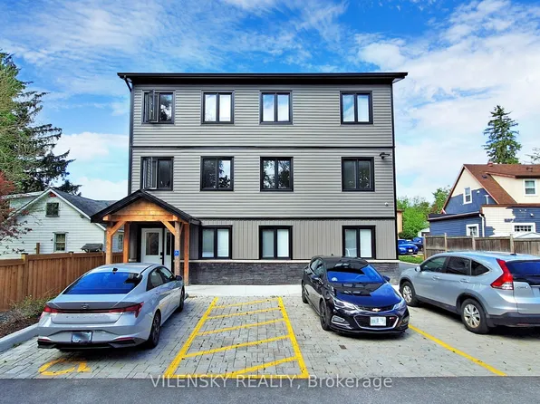 195 Owen St #E, Barrie, ON L4M 3H8