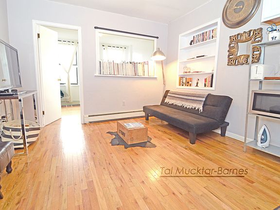 3rd image of 28 Orchard St APT 5