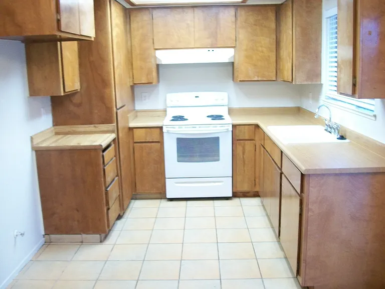3250 Austin Ave — Photo 5