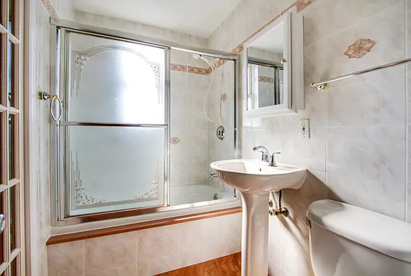 Rented by WEATHERWOOD PROPERTIES | media 33