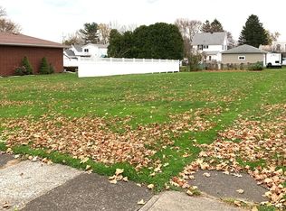 Buffalo St, Conneaut, OH 44030