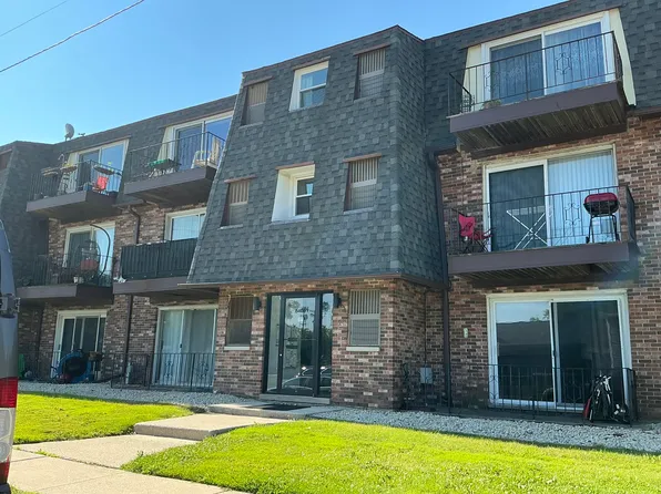 6405 W Home Ave APT 3A, Worth, IL 60482