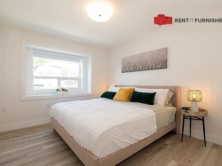 3143 E 8th Ave — Photo 11