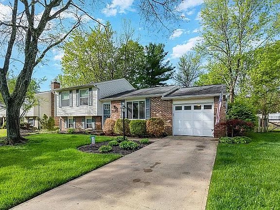 2nd image of 3843 Wood Trail Dr