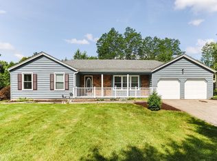 622 Surrey Ln, Algonquin, IL