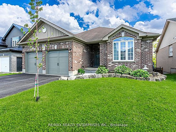3rd image of 3 Woodhatch Cres