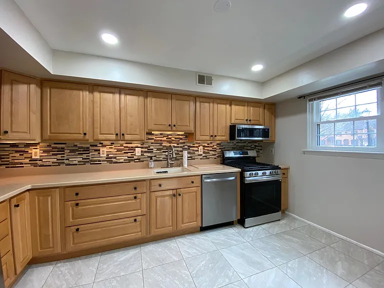 6 Fairway Ct — Photo 3