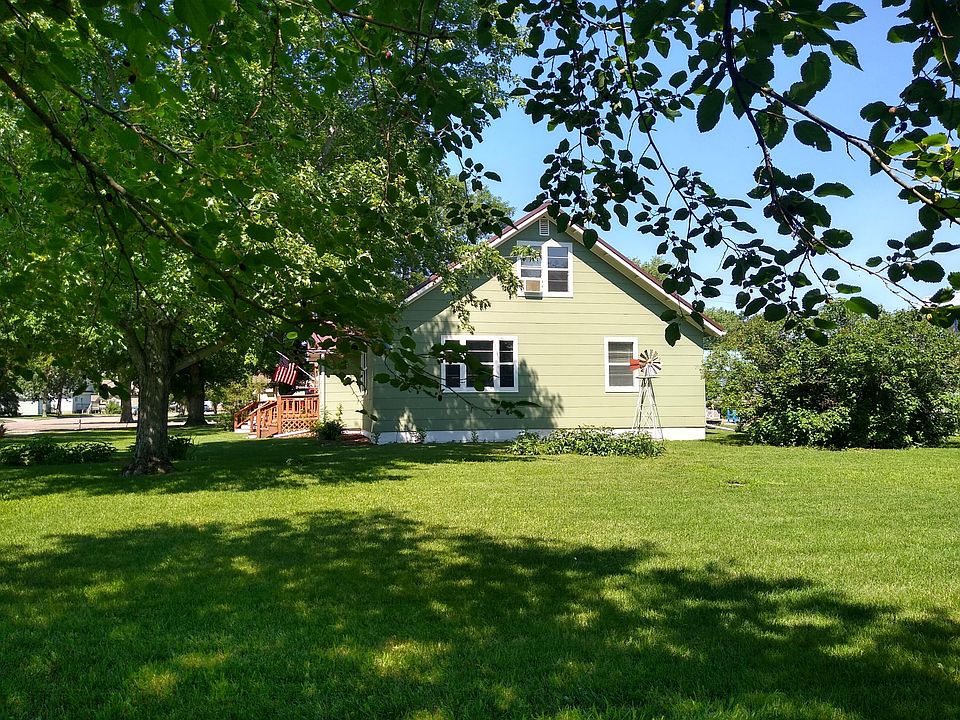 501 E Maple St, Parkston, SD 57366 MLS 23104 Zillow