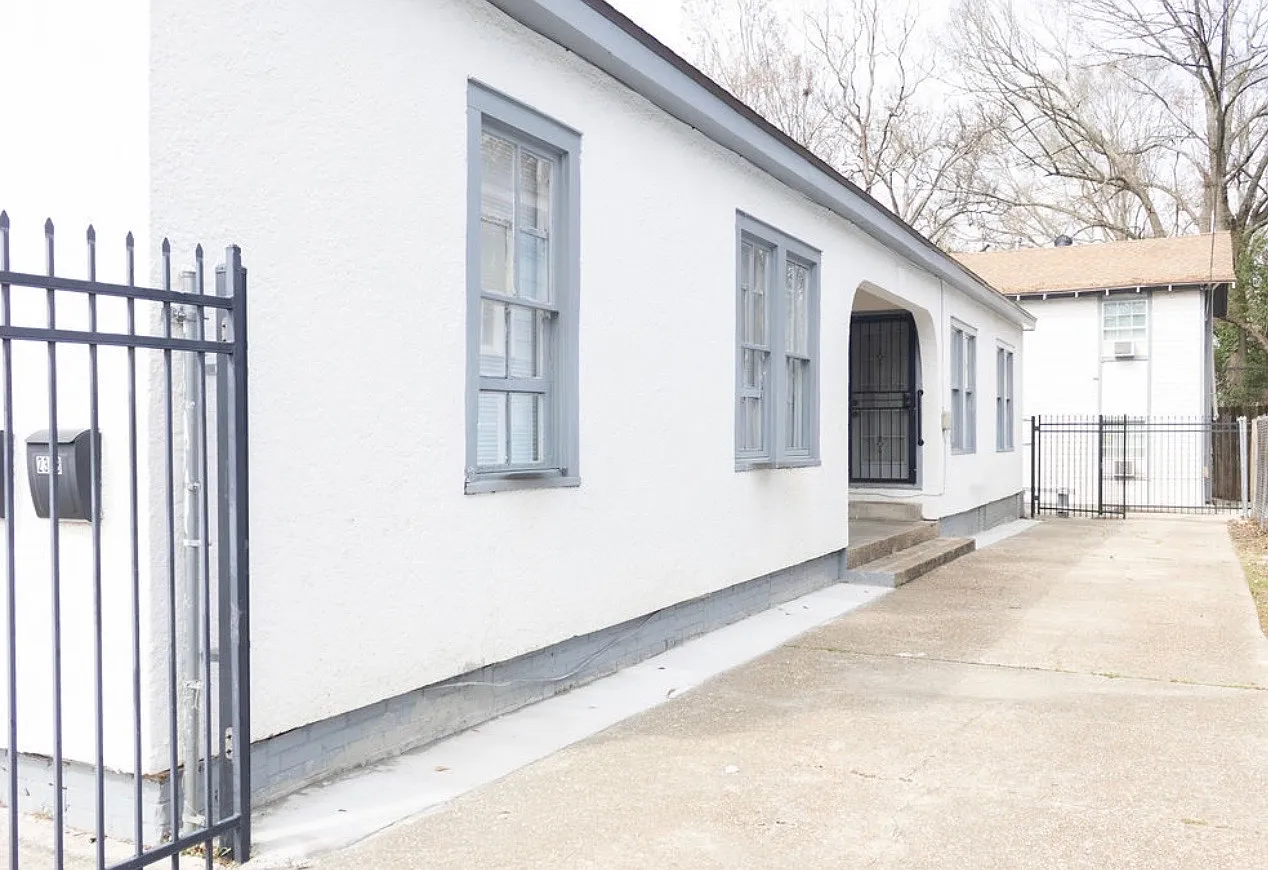 2 bed, 800 sqft, $950 — Photo 2