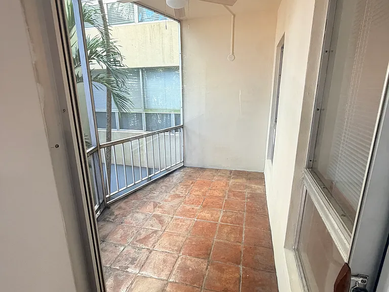 Las Olas Regency — Photo 15