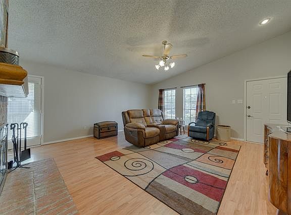 5th image of 4000 Pepperwood Dr