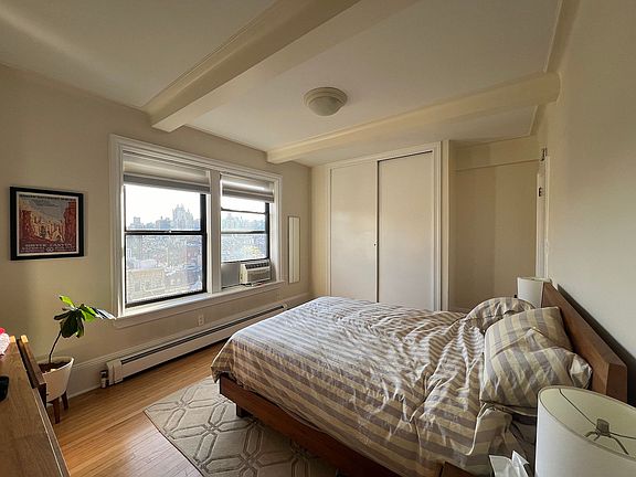4th image of 147 W 79th St #8C