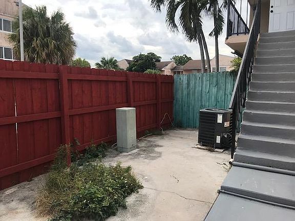 4th image of 15680 SW 82nd Circle Ln APT 84