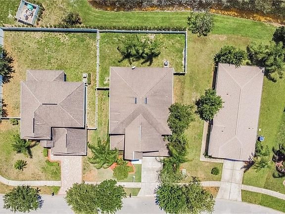 3rd image of 3229 Chessington Dr