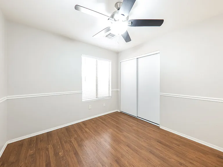 2030 E Wahalla Ln — Photo 14