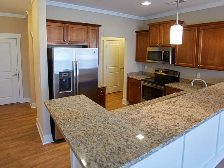 Grand View Luxury Apartments — Photo 14
