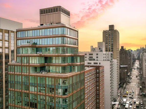 200 East 20th Street image 9 of 14