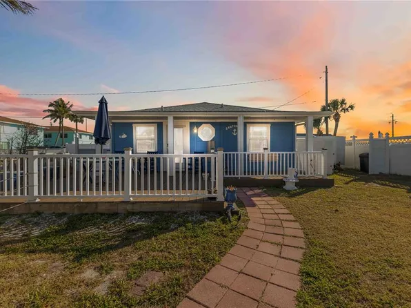 111 9th St N, Bradenton Beach, FL 34217