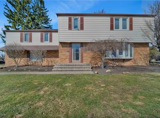 24885 Penshurst Dr, Beachwood, OH