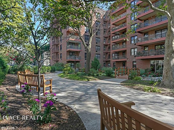 3rd image of 8710 51st Ave APT 2R