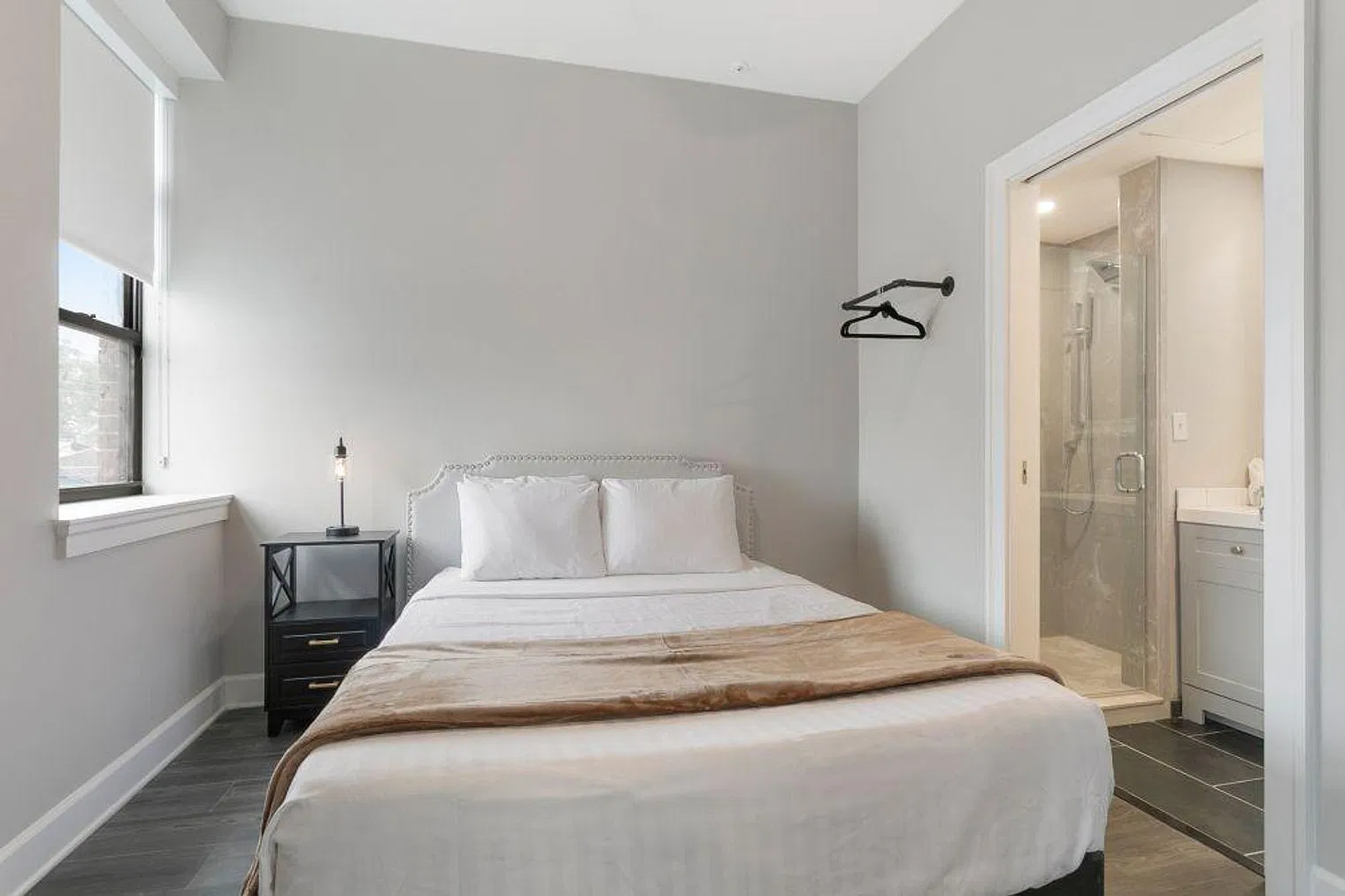 2 bed, 2.0 bath, 516 sqft, $4,836 — Photo 3